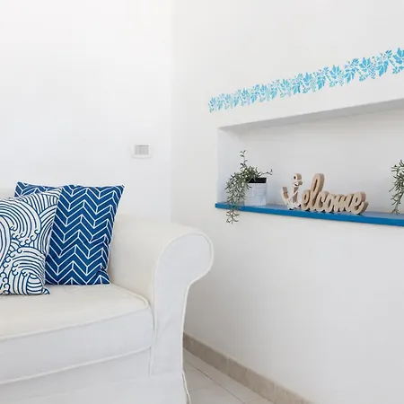 Dimora Sul Porto Apartment